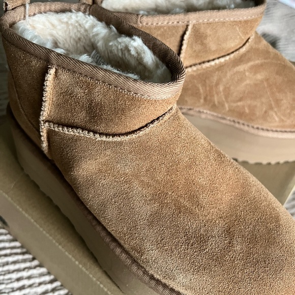 Brand New UGG Ultra Mini Platforms Classic in Chestnut Size 9 - Picture 3 of 3
